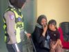 Sigap dan Humanis, Polisi Satukan Kembali Anak dengan Orang Tuanya di Keramaian Telaga Sarangan