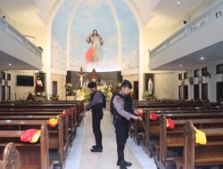 Polres Magetan dan Polsek Jajaran Pastikan Umat Nasrani Beribadah dengan Aman dan Khidmat Polres Magetan dan Polsek Jajaran Pastikan Umat Nasrani Beribadah dengan Aman dan Khidmat